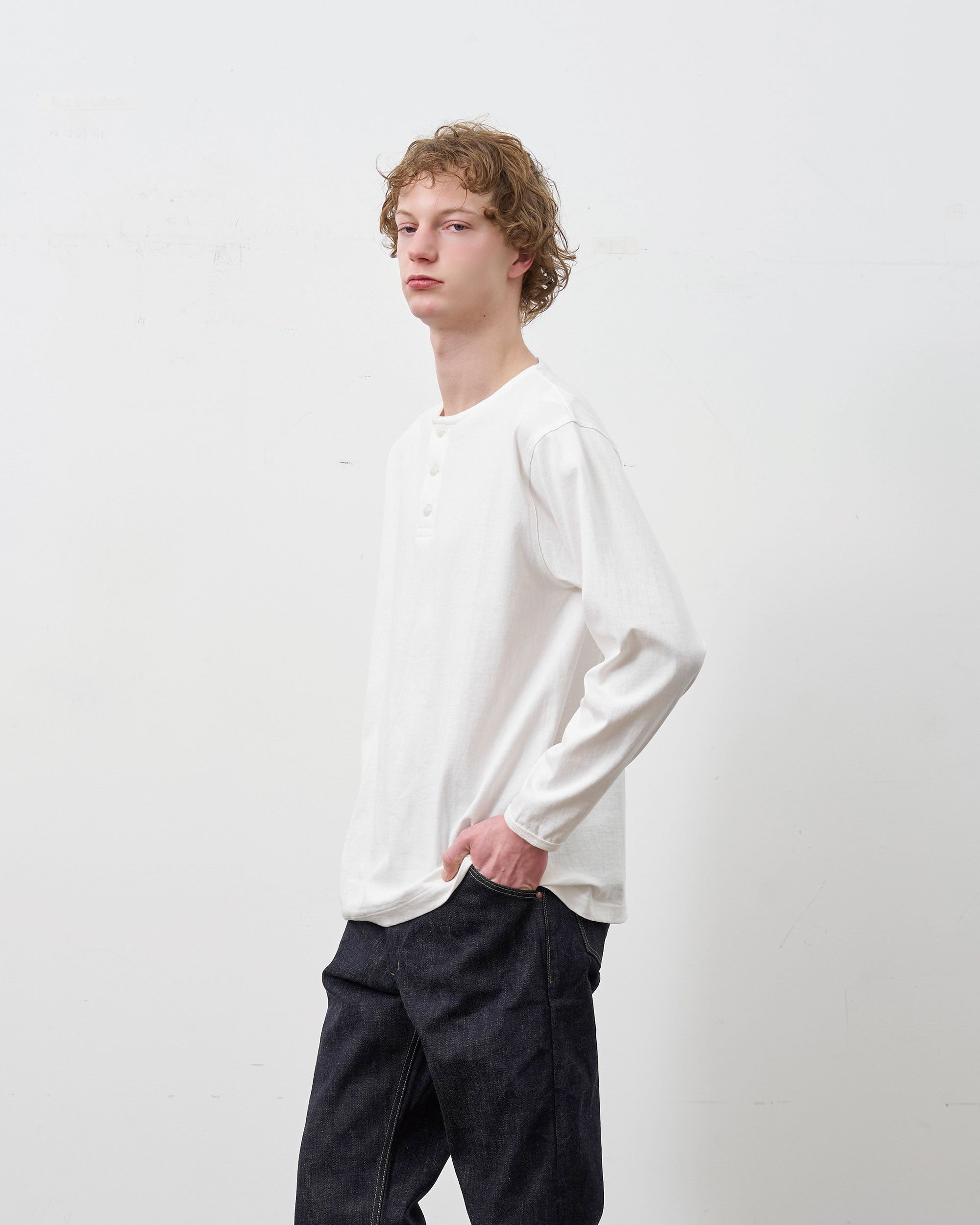 HENLEY NECK L/S TEE