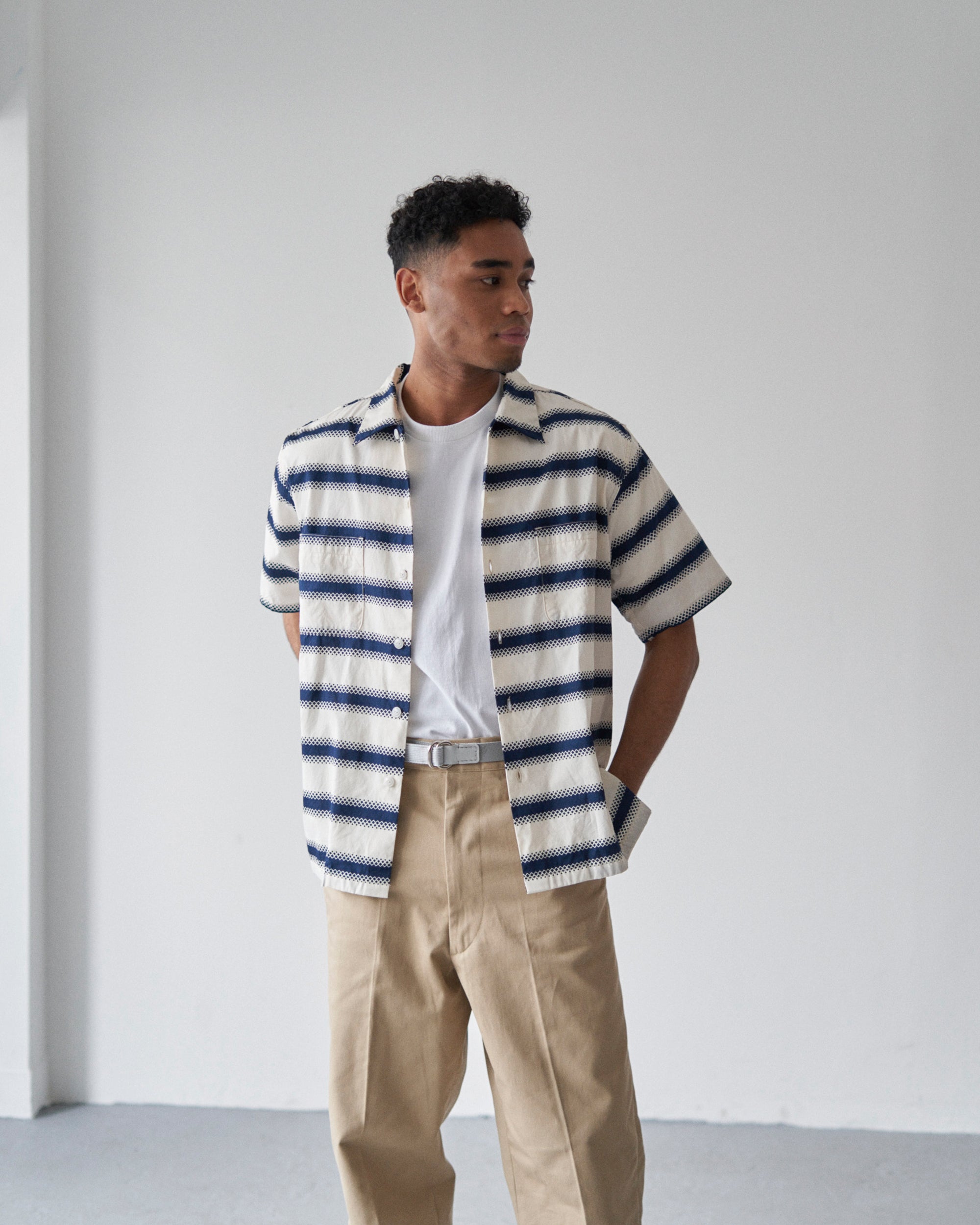 U54 QLS SHIRTS GEOMETRY BORDER