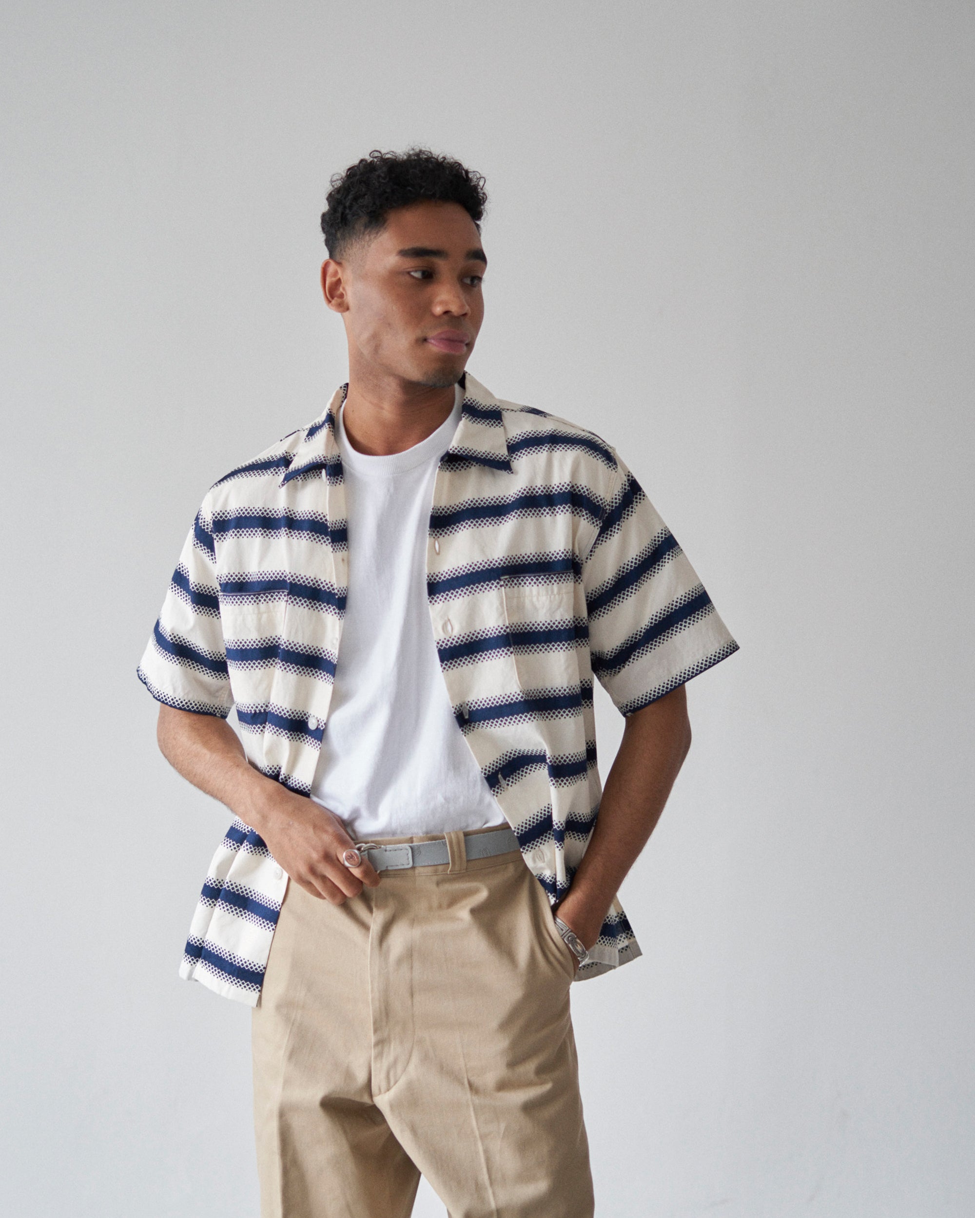 U54 QLS SHIRTS GEOMETRY BORDER