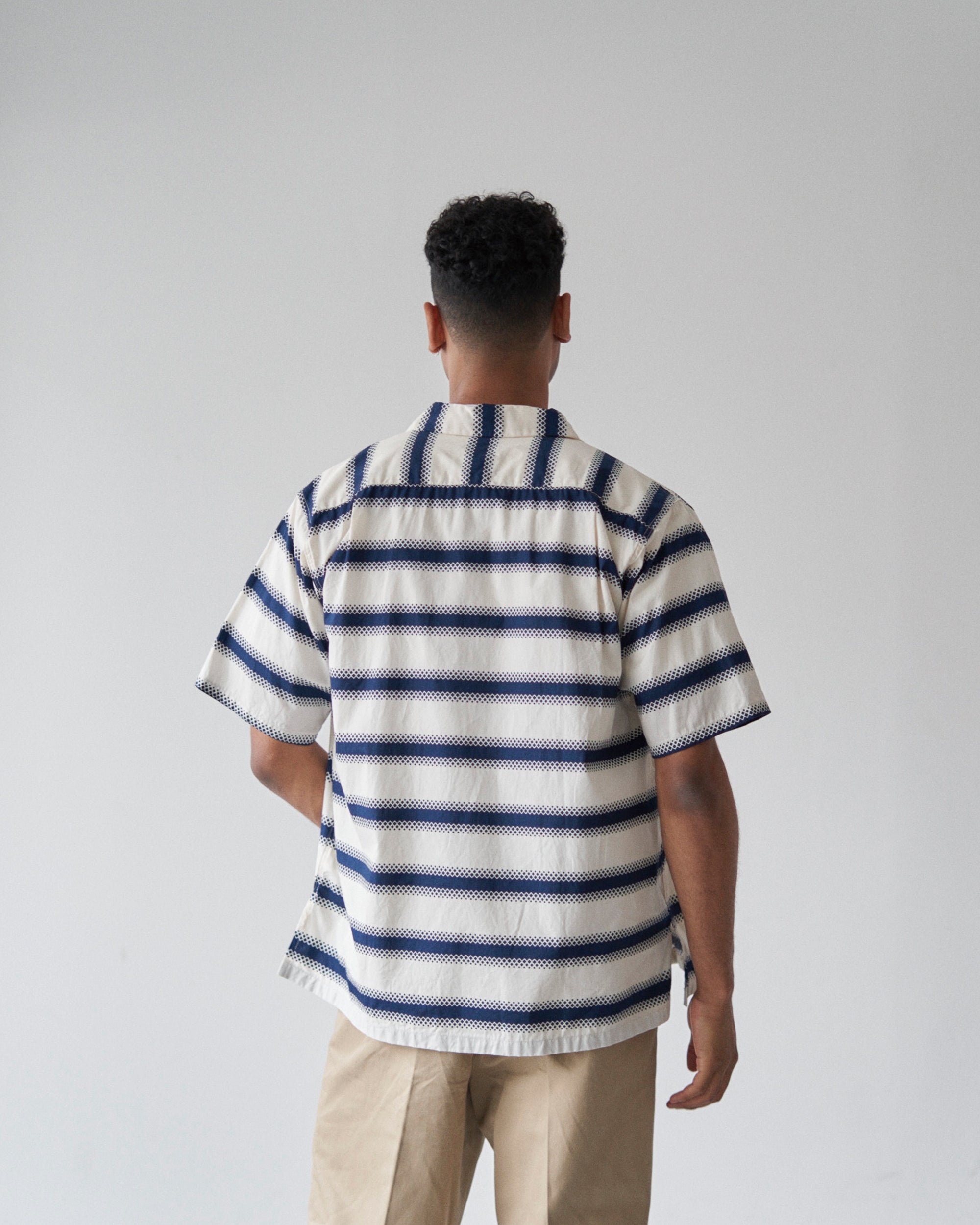 U54 QLS SHIRTS GEOMETRY BORDER