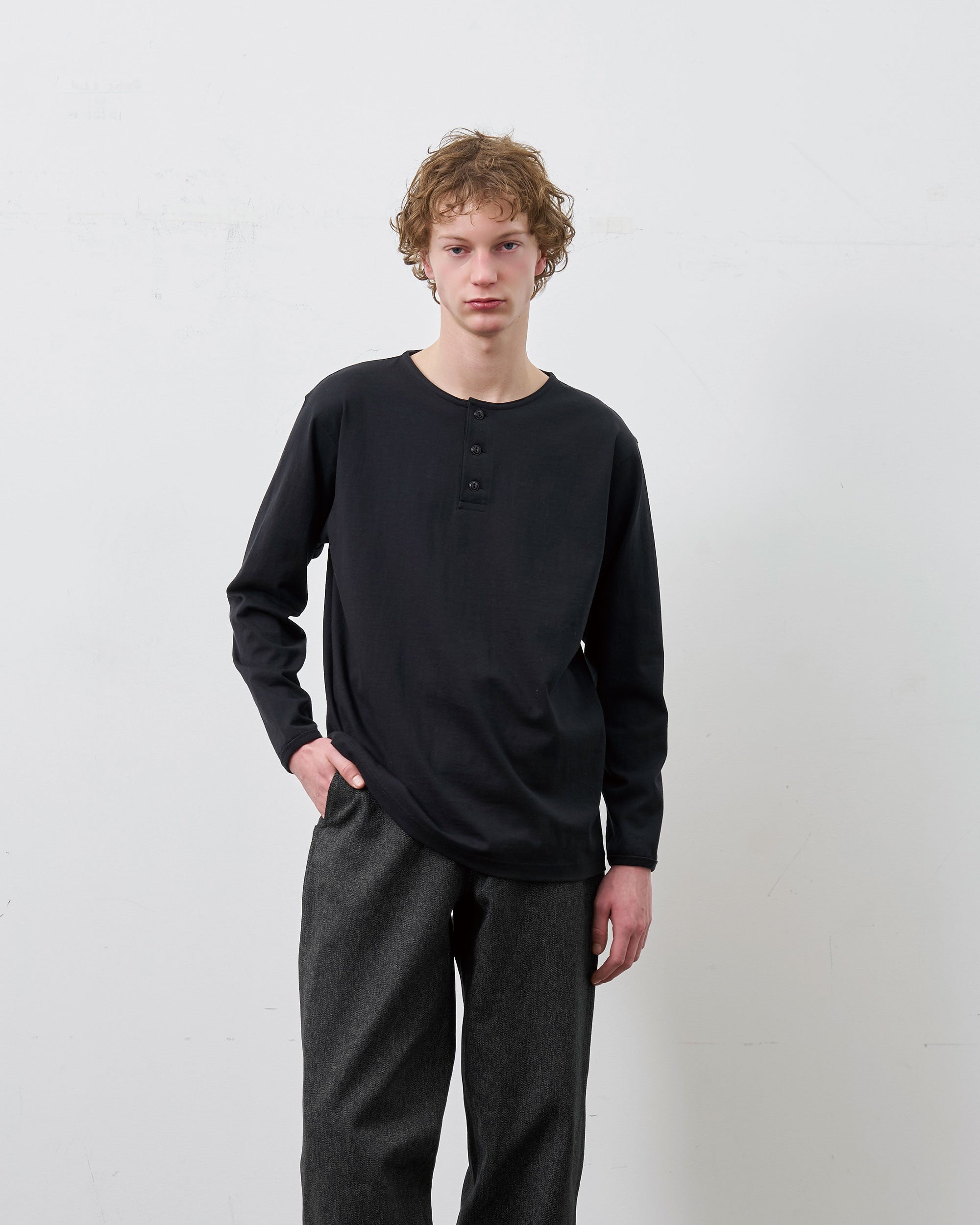 HENLEY NECK L/S TEE