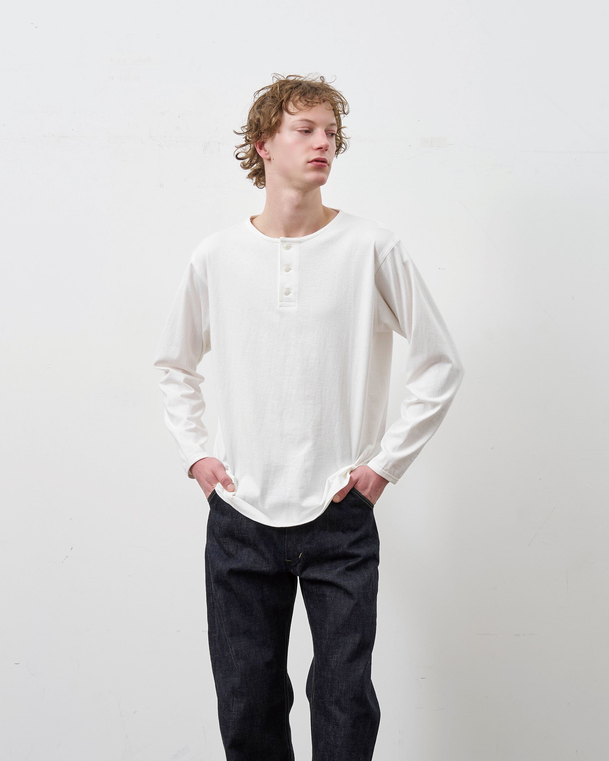 HENLEY NECK L/S TEE